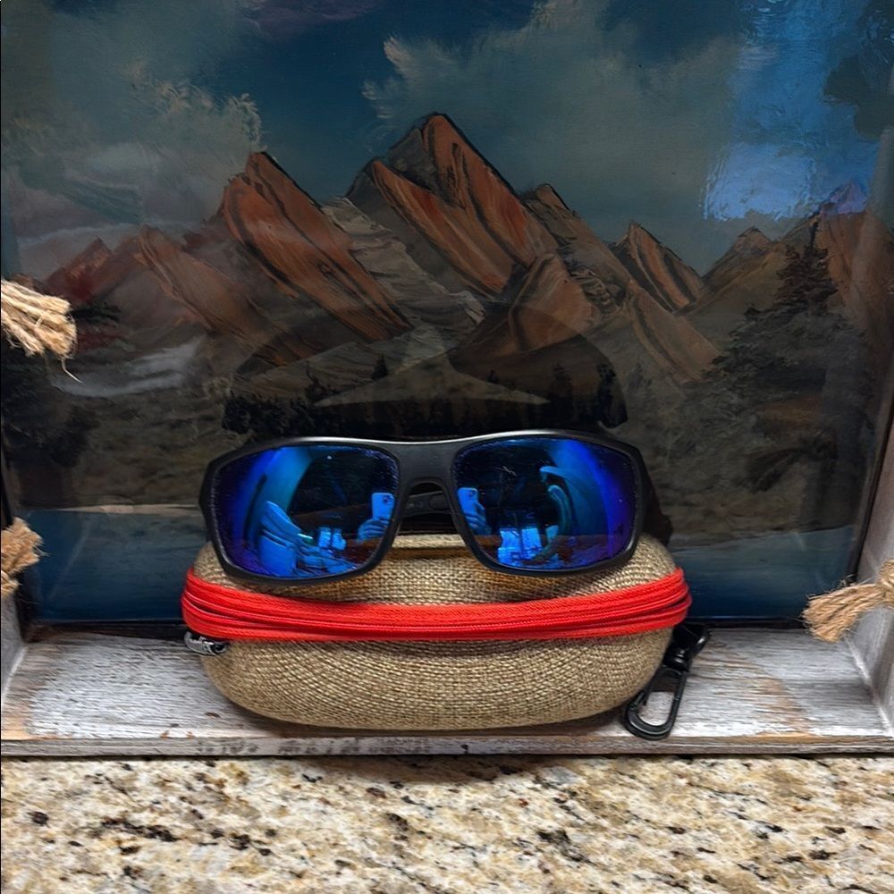 Peppers 🌶️ Stylish Black Sunglasses with Blue Lenses- case not included
